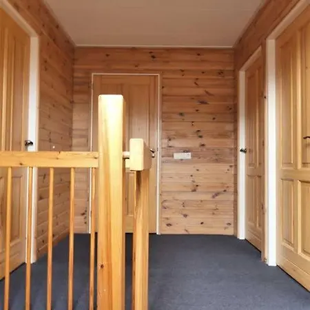 Cosy Sjalay Near The For 6-8 Persons Chalet