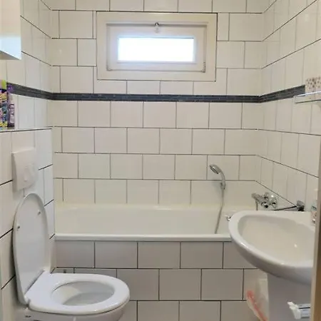 Cosy Sjalay Near The For 6-8 Persons Chalet Buchel