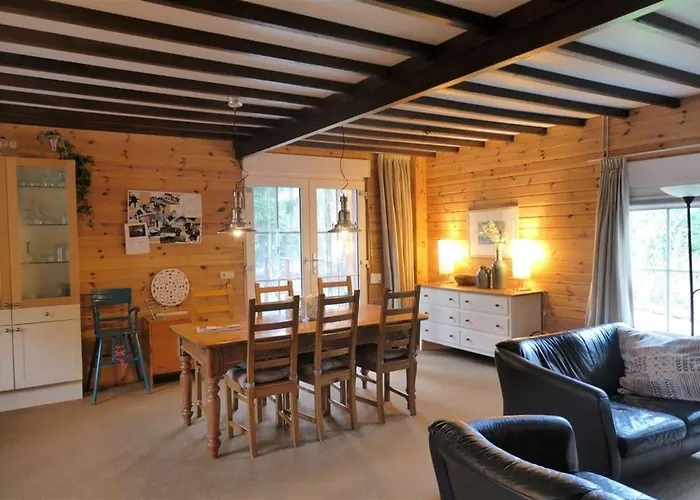 Cosy Sjalay Near The For 6-8 Persons * Buchel