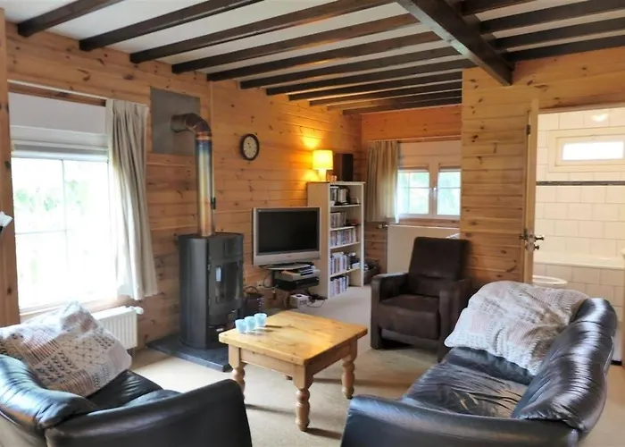 Cosy Sjalay Near The For 6-8 Persons Шале