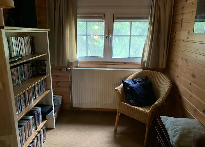 Cosy Sjalay Near The For 6-8 Persons Buchel