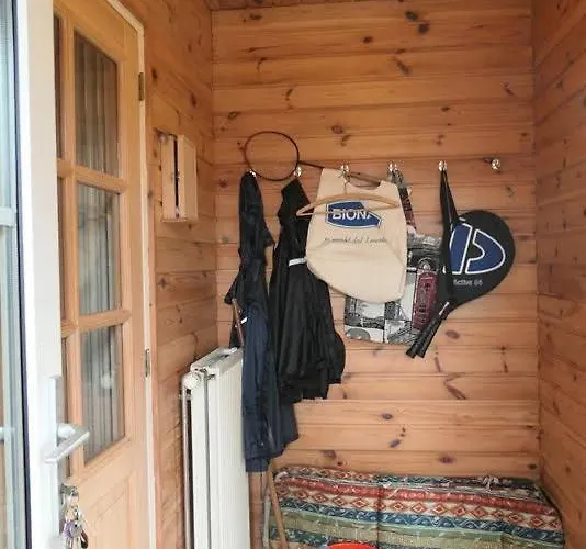 Cosy Sjalay Near The For 6-8 Persons Buchel