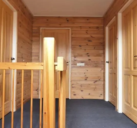 Cosy Sjalay Near The For 6-8 Persons Шале