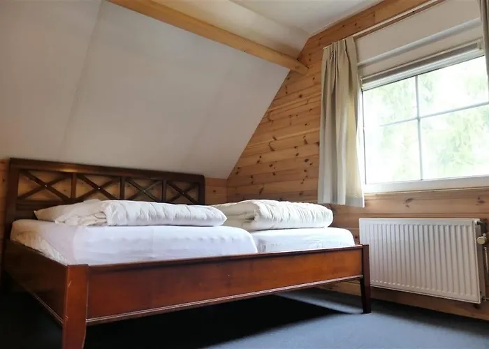 Cosy Sjalay Near The For 6-8 Persons * Buchel